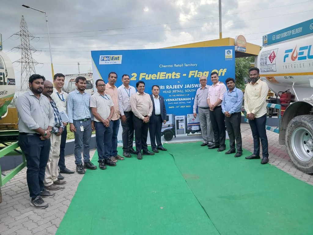 Call Diesel and Bharat Petroleum team at the Chennai Retail Territory FuelEnt flag-off ceremony